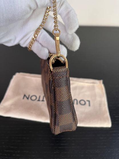 Louis Vuitton Bucket Pochette Damier Ebene