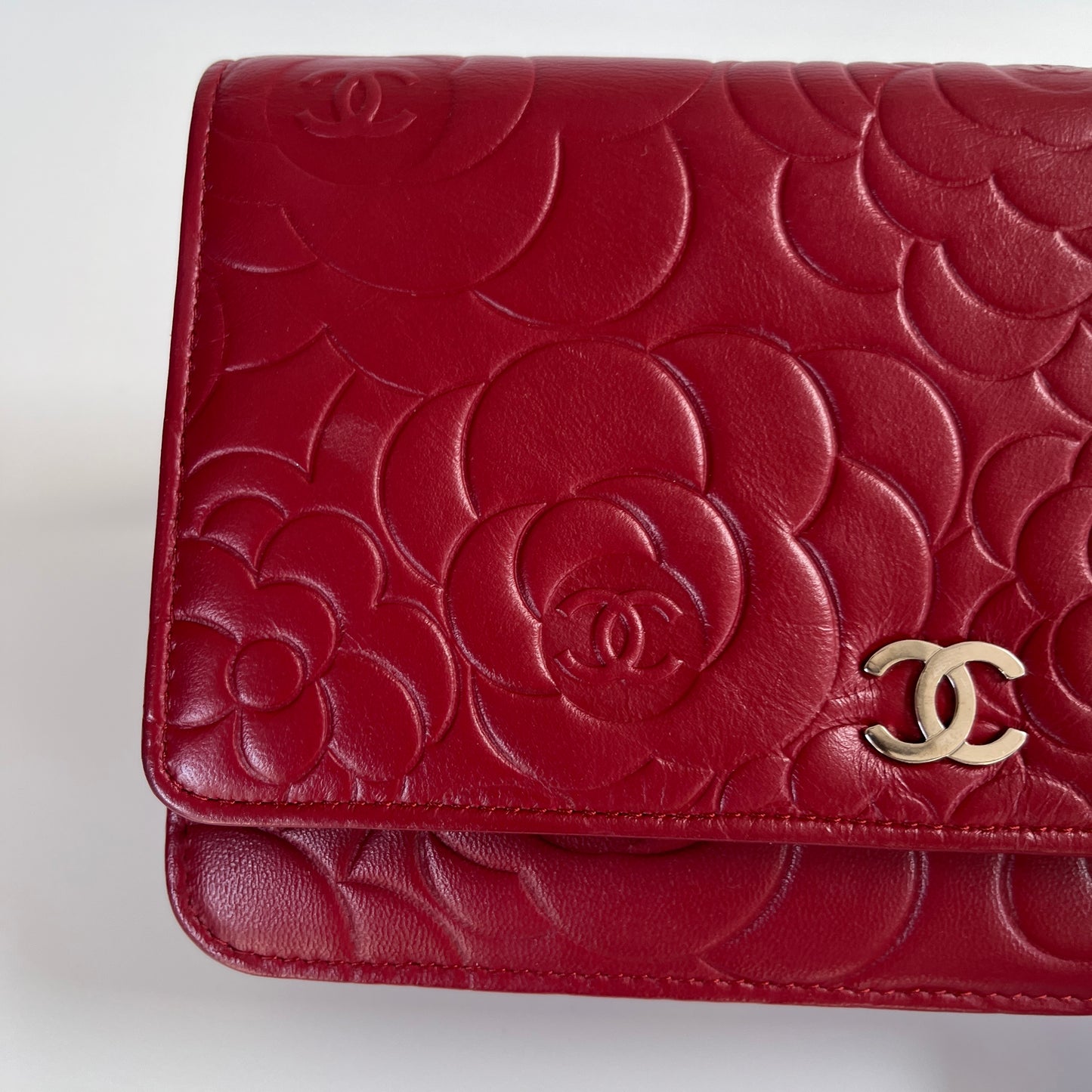Chanel Red Camellia Lambskin Wallet On Chain