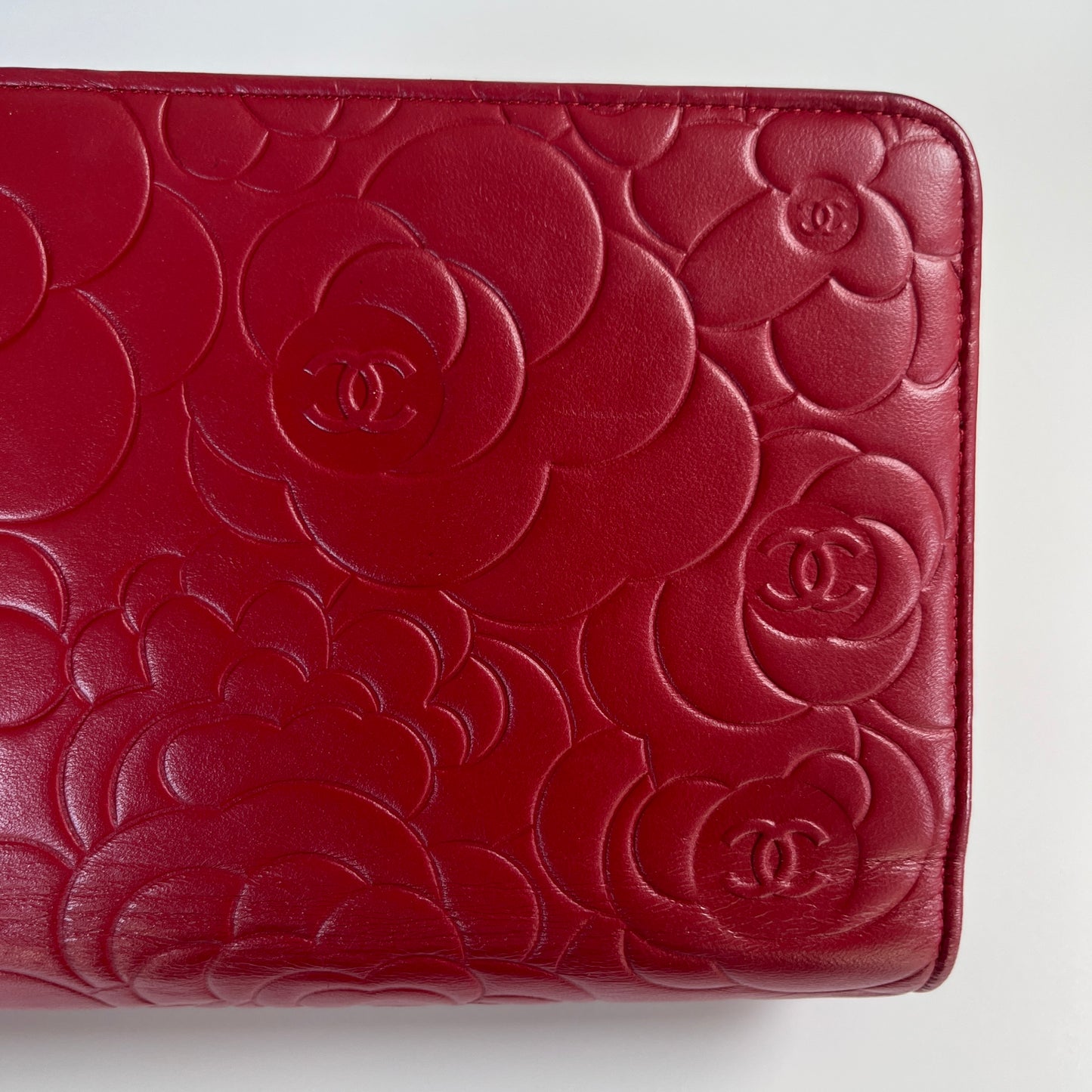 Chanel Red Camellia Lambskin Wallet On Chain