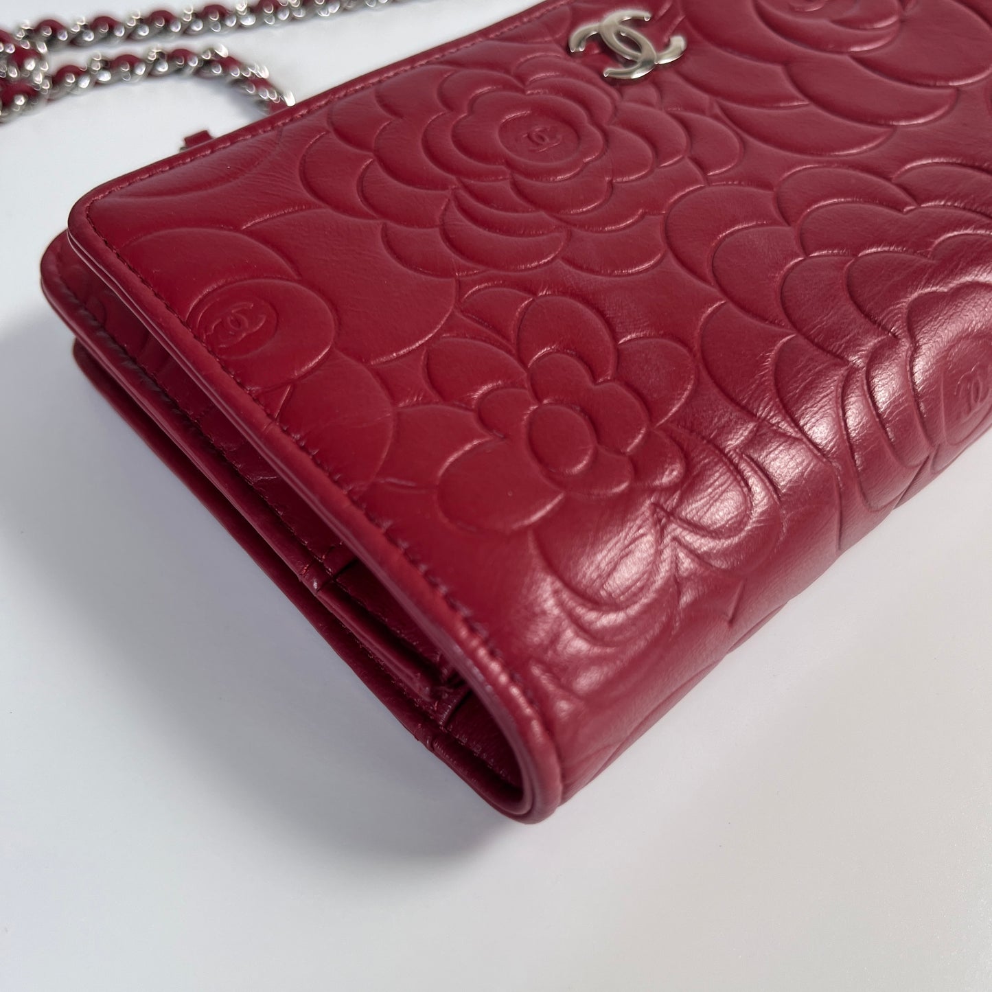 Chanel Red Camellia Lambskin Wallet On Chain