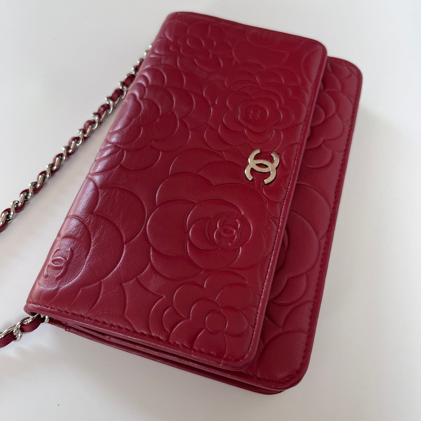 Chanel Red Camellia Lambskin Wallet On Chain