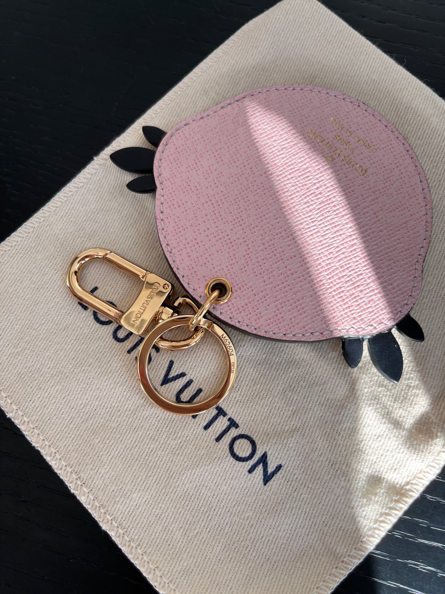 Louis Vuitton M62604 Love Bird Key Holder Bag Charm