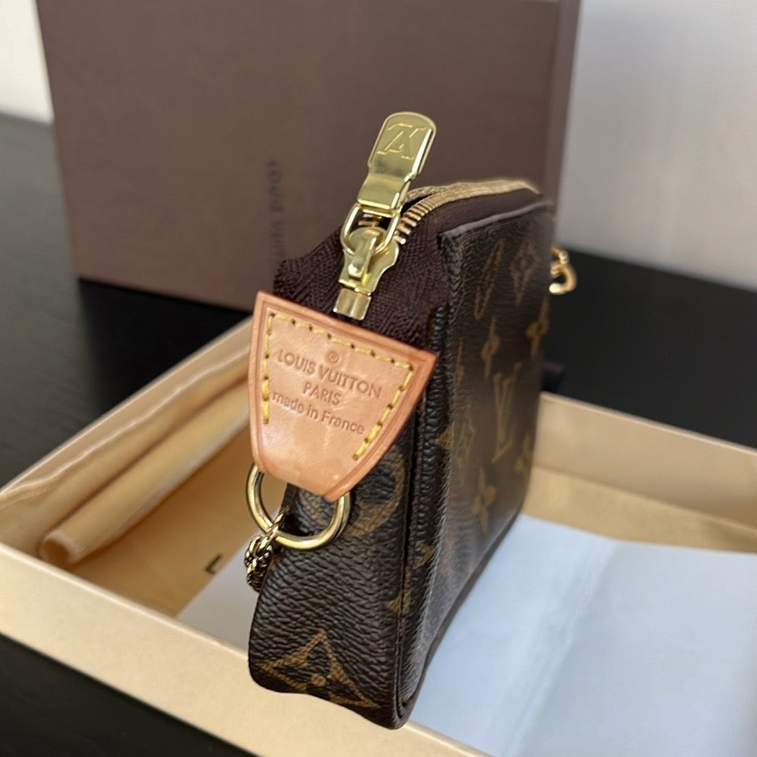 Louis Vuitton Monogram Mini Pochette Accessoires