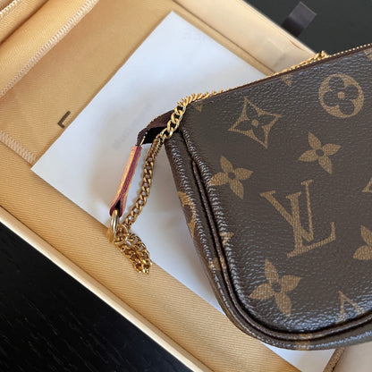 Louis Vuitton Monogram Mini Pochette Accessoires