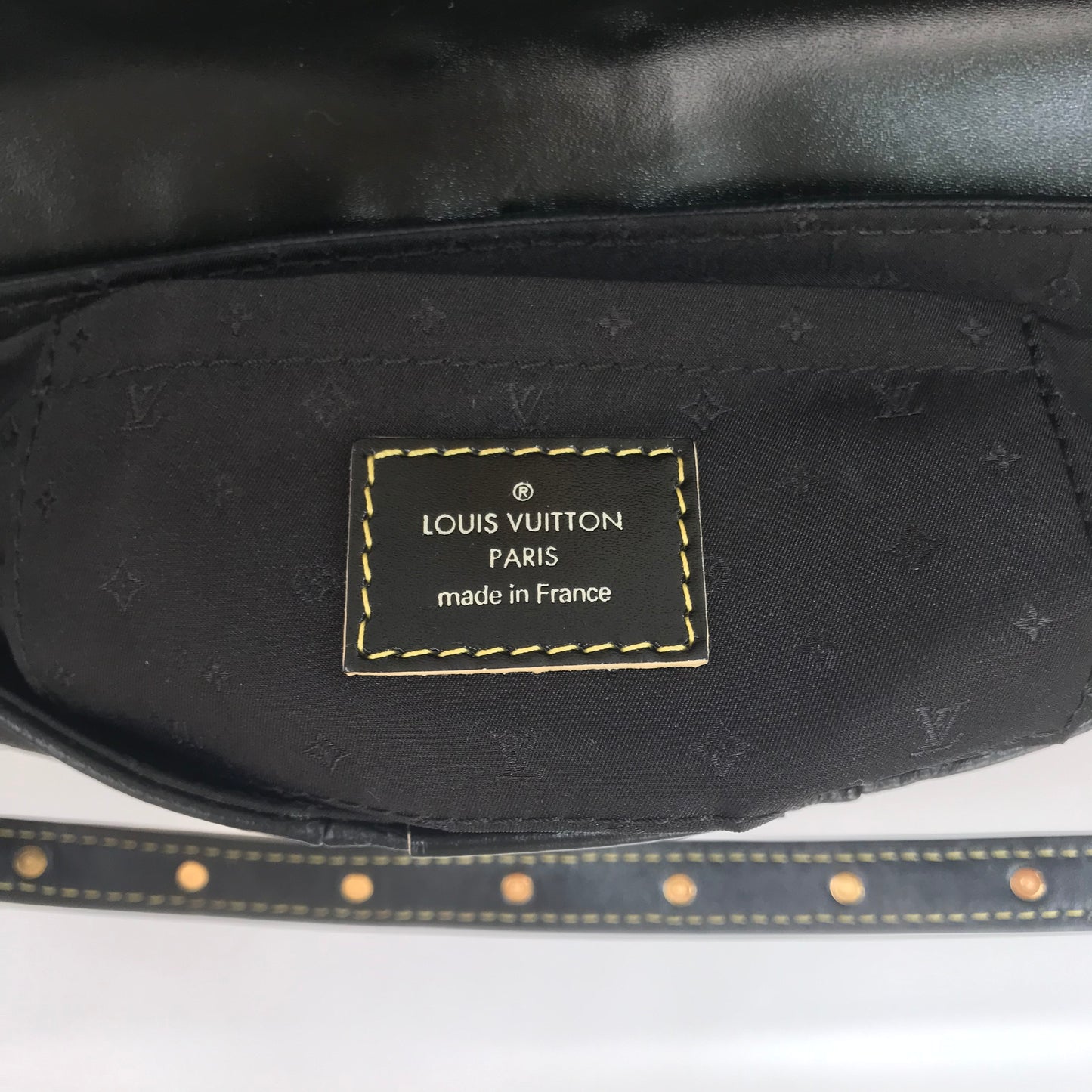 Louis Vuitton Black Suhali Le Precieux Pochette Clutch