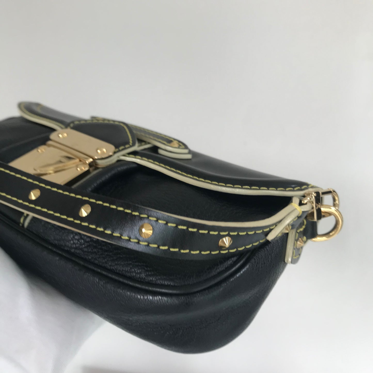 Louis Vuitton Black Suhali Le Precieux Pochette Clutch