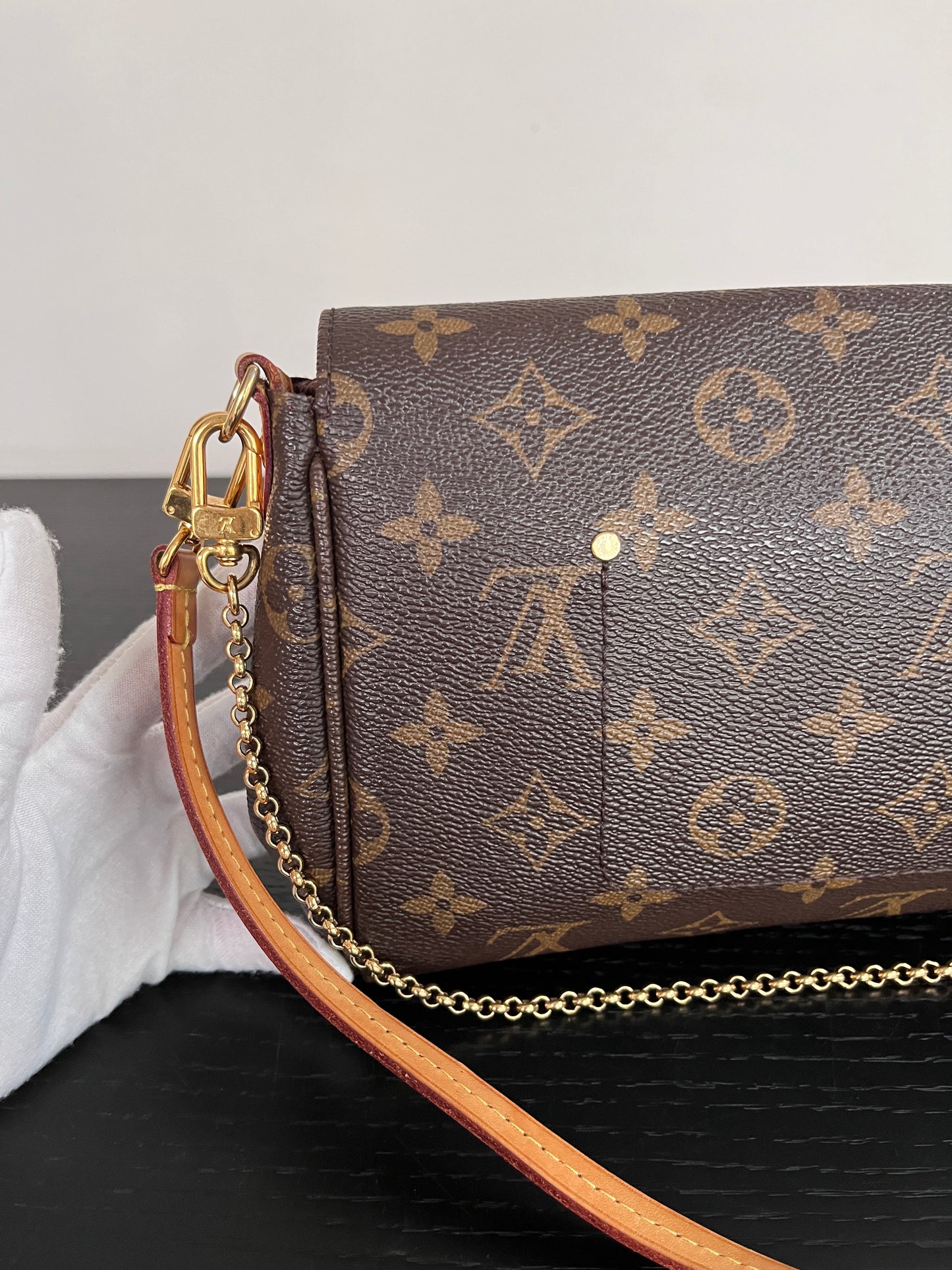 Louis Vuitton Favorite MM Monogram FL4173