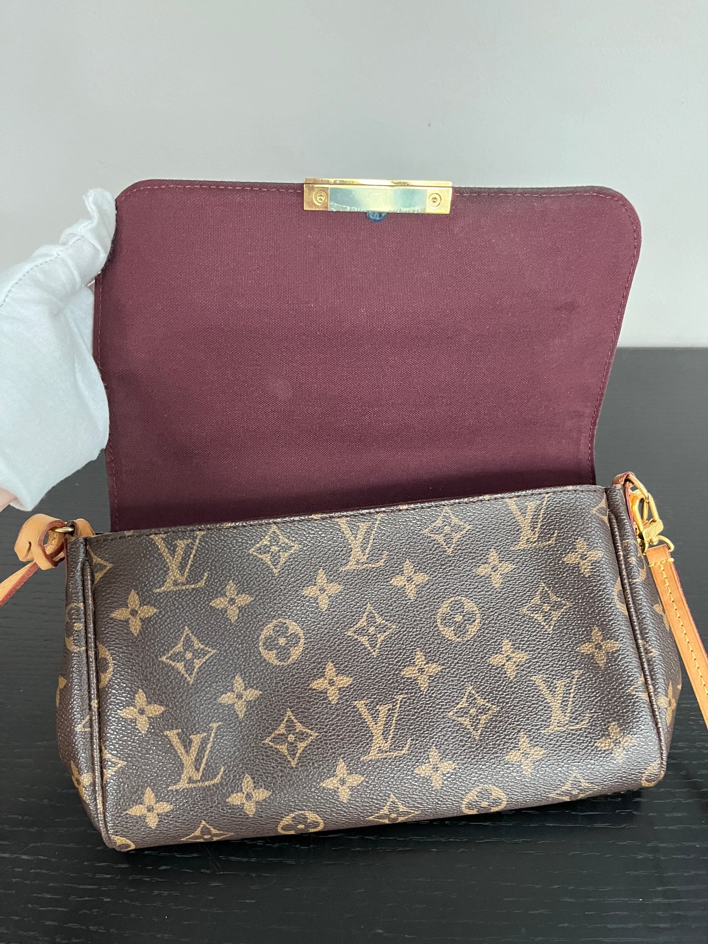 Louis Vuitton Favorite MM Monogram FL4173