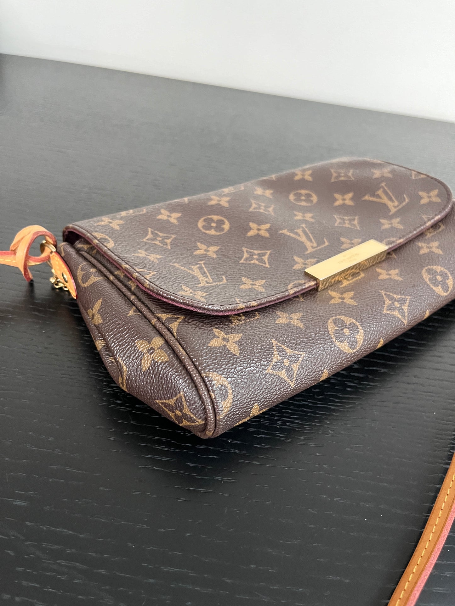 Louis Vuitton Favorite MM Monogram FL4173