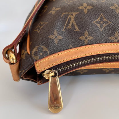 Louis Vuitton Vintage Tulum PM Shoulder Bag