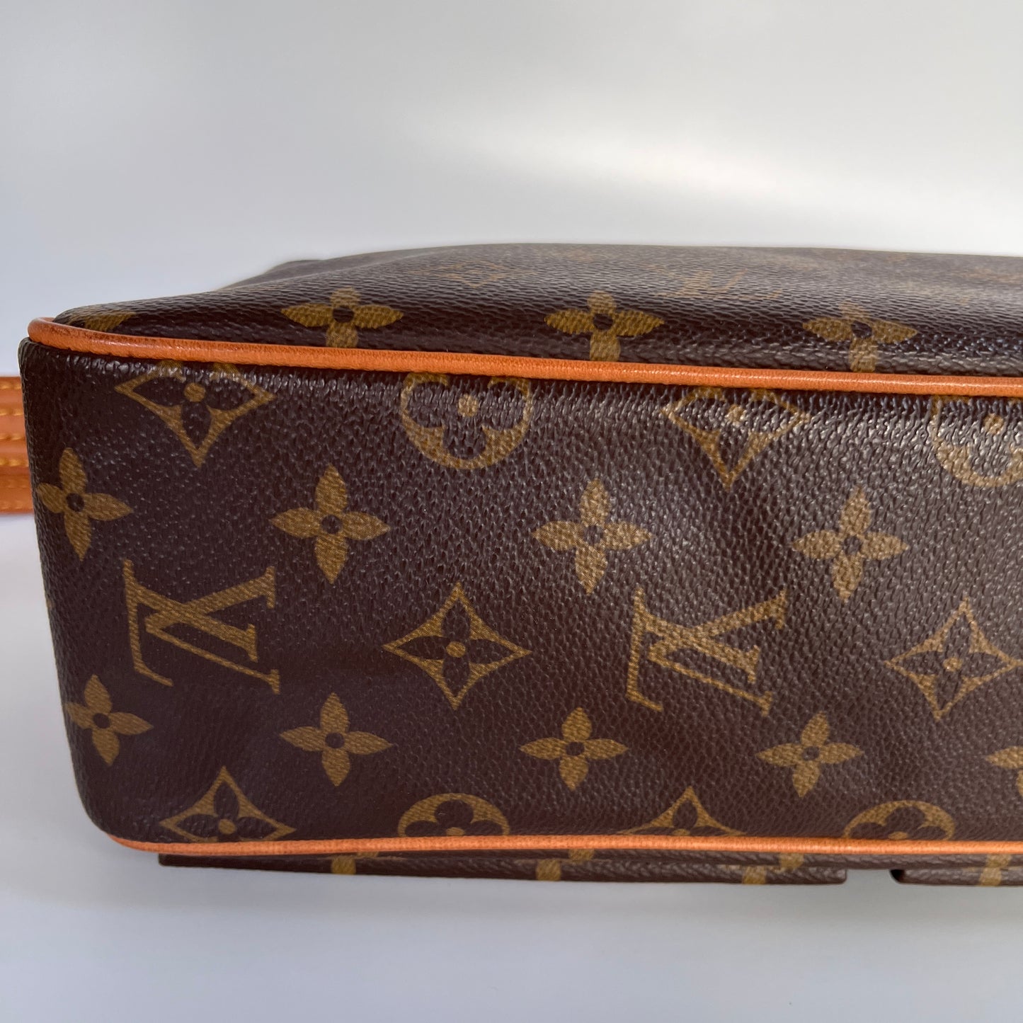 Louis Vuitton Vintage Viva Cite MM Shoulder Bag
