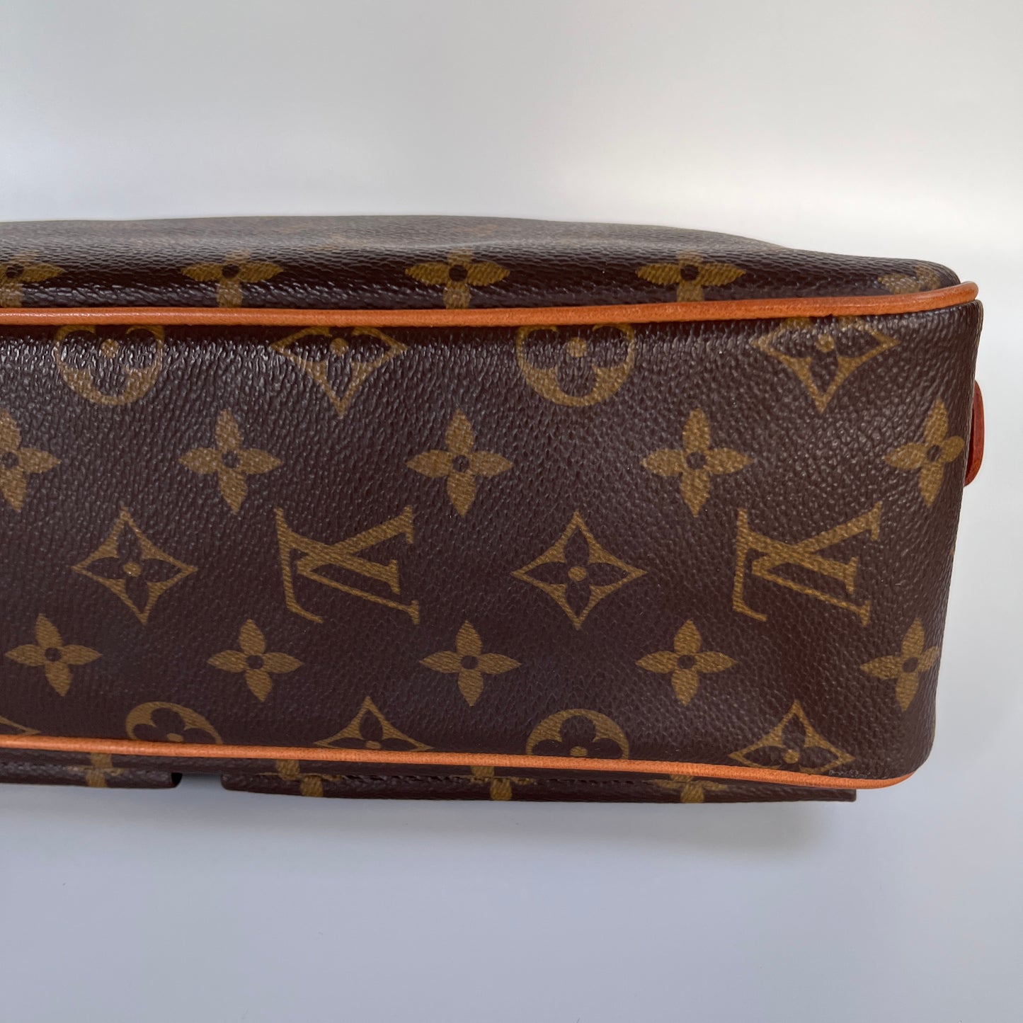 Louis Vuitton Vintage Viva Cite MM Shoulder Bag
