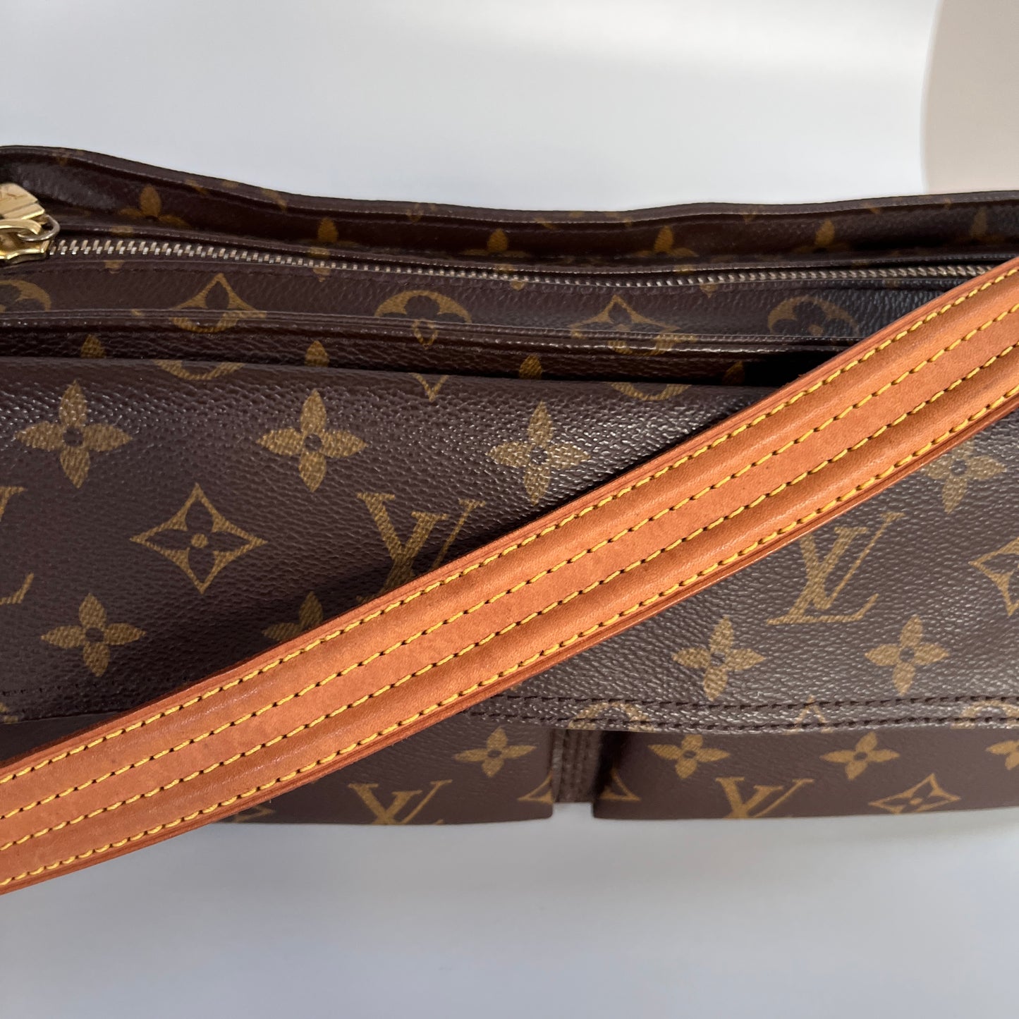 Louis Vuitton Vintage Viva Cite MM Shoulder Bag