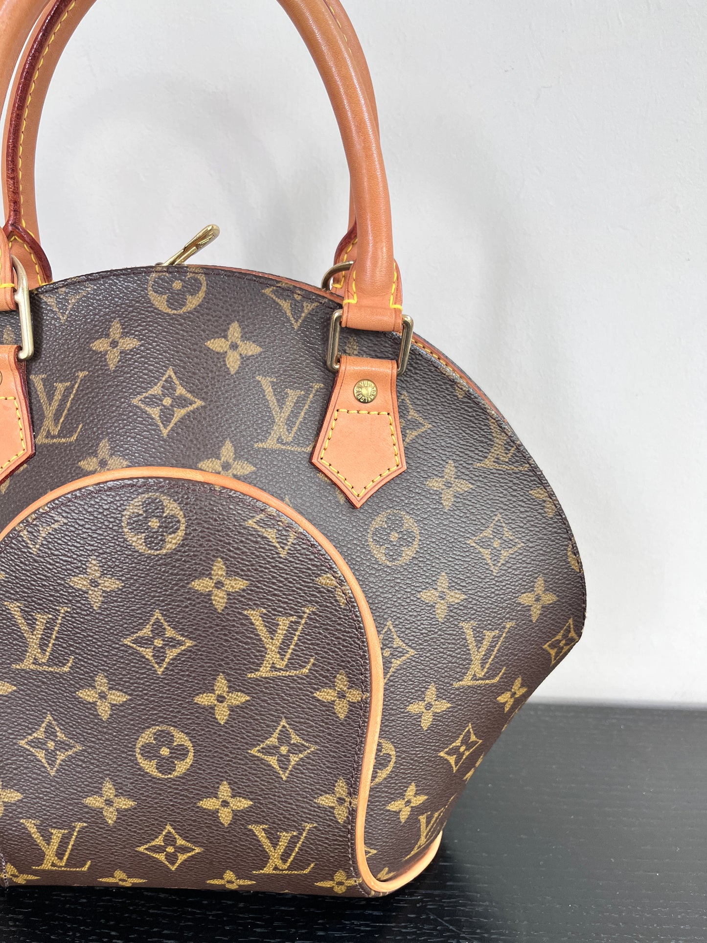 Louis Vuitton Vintage Ellipse PM Monogram Handbag