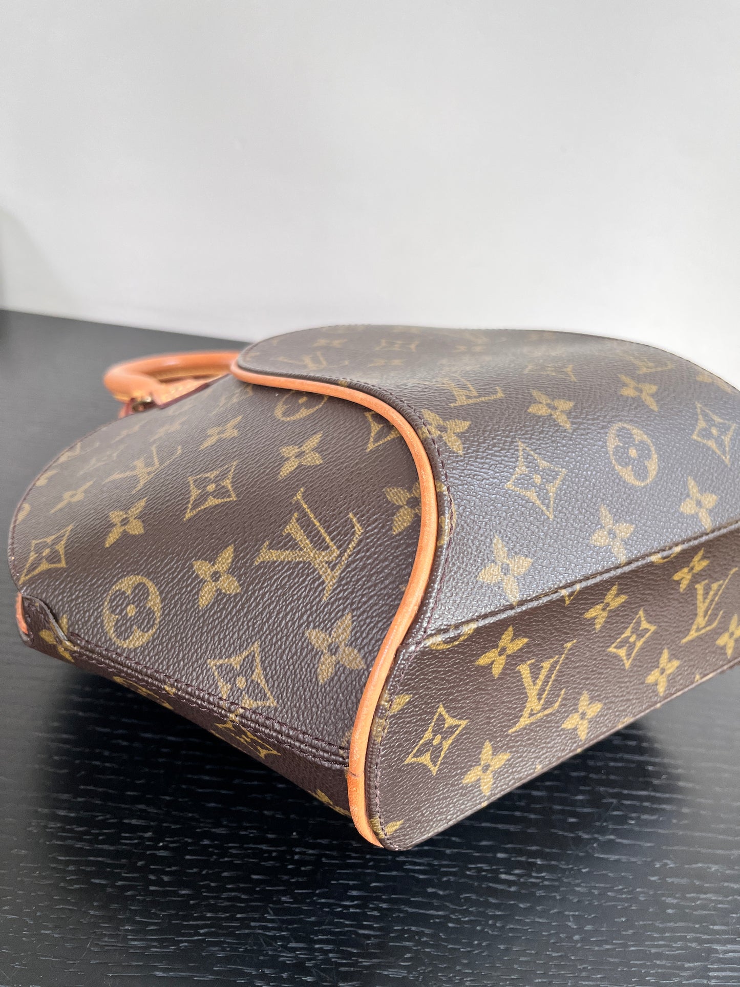 Louis Vuitton Vintage Ellipse PM Monogram Handbag