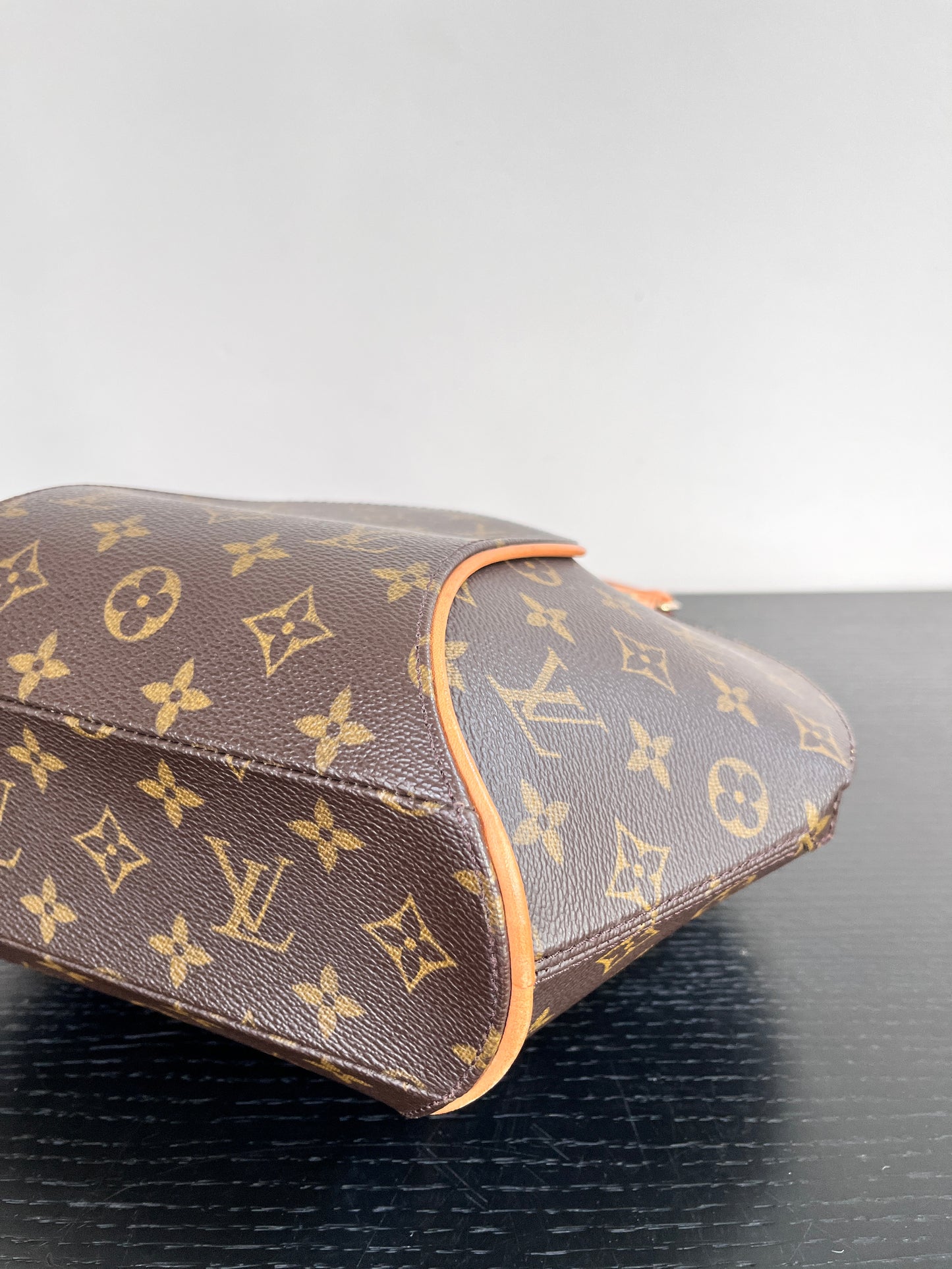 Louis Vuitton Vintage Ellipse PM Monogram Handbag