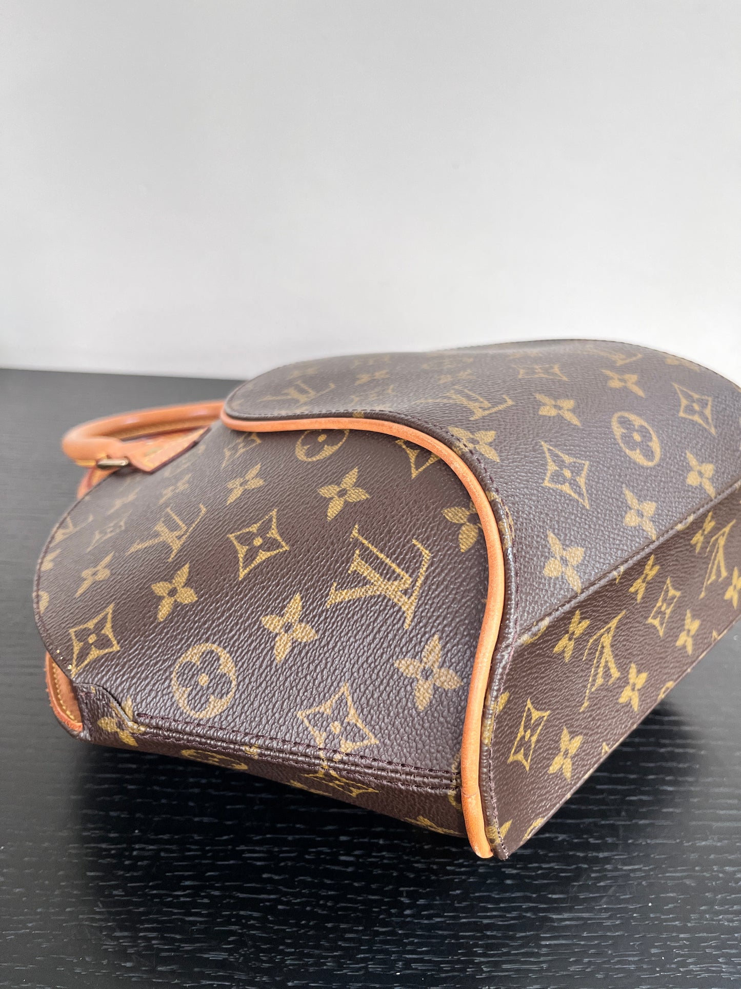 Louis Vuitton Vintage Ellipse PM Monogram Handbag