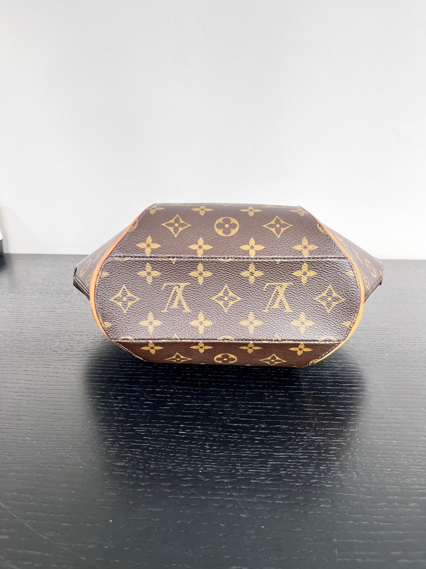 Louis Vuitton Vintage Ellipse PM Monogram Handbag