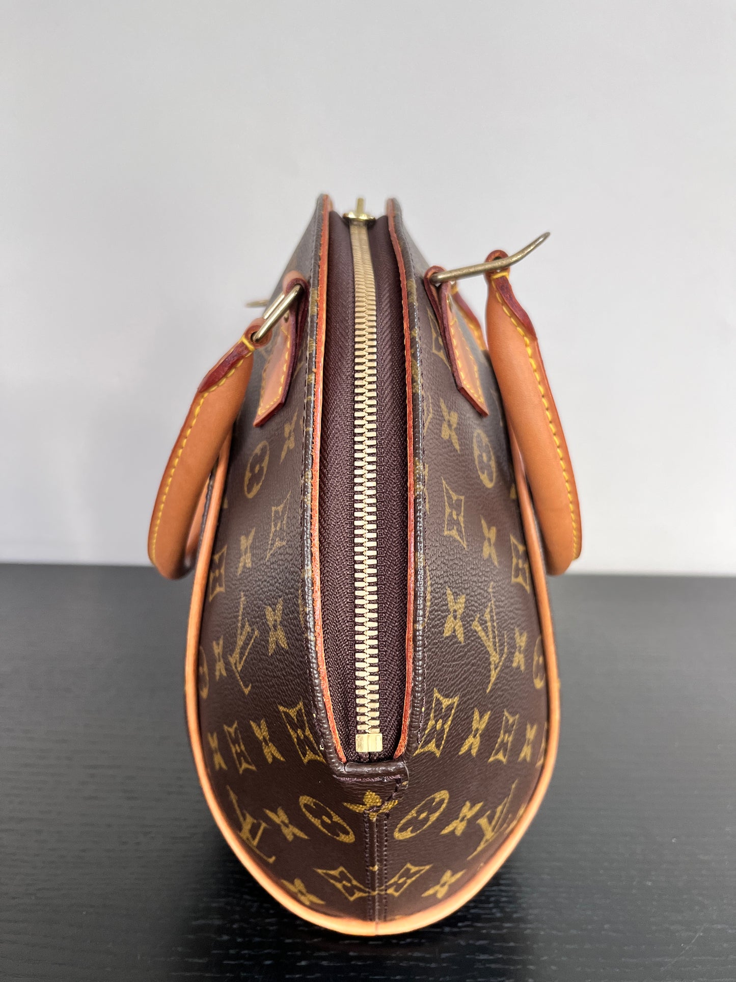 Louis Vuitton Vintage Ellipse PM Monogram Handbag