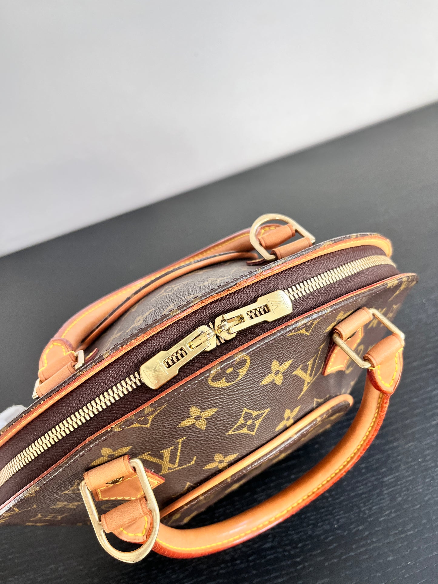 Louis Vuitton Vintage Ellipse PM Monogram Handbag