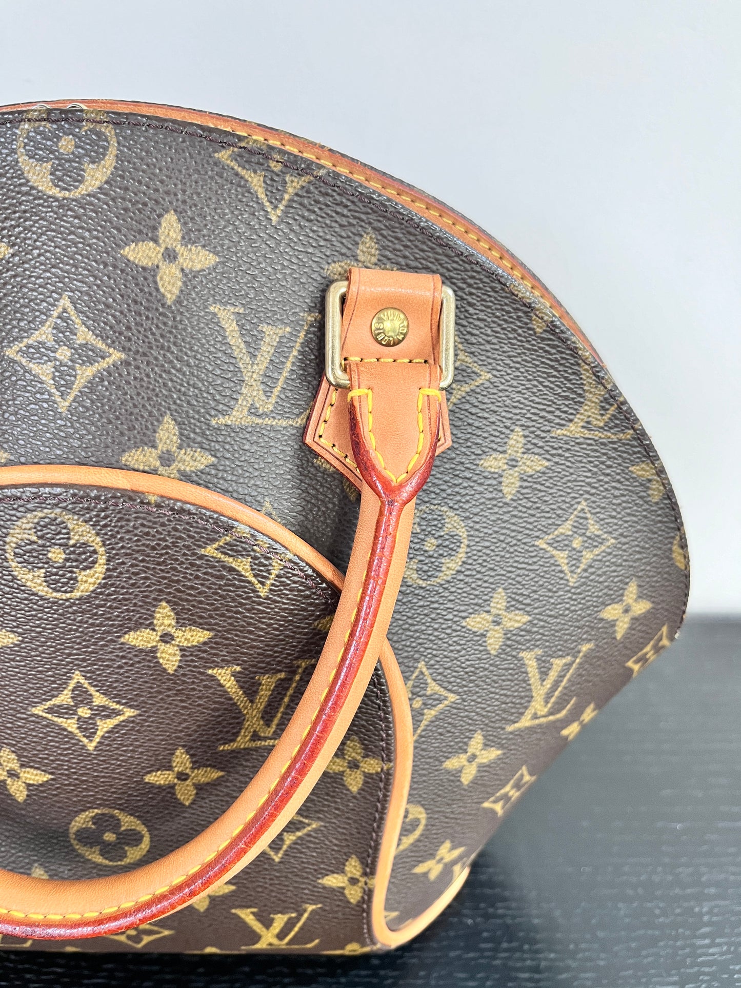 Louis Vuitton Vintage Ellipse PM Monogram Handbag