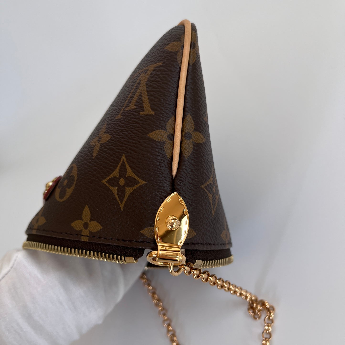 Louis Vuitton Milla MM Monogram Clutch
