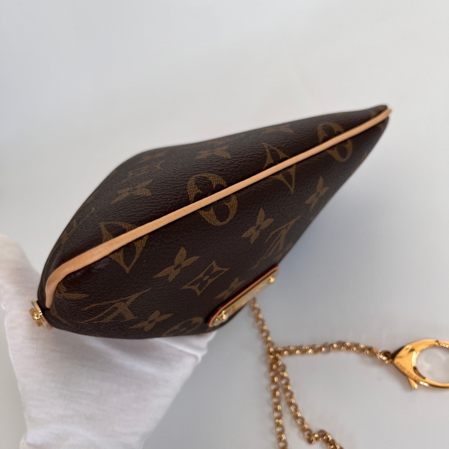 Louis Vuitton Milla MM Monogram Clutch