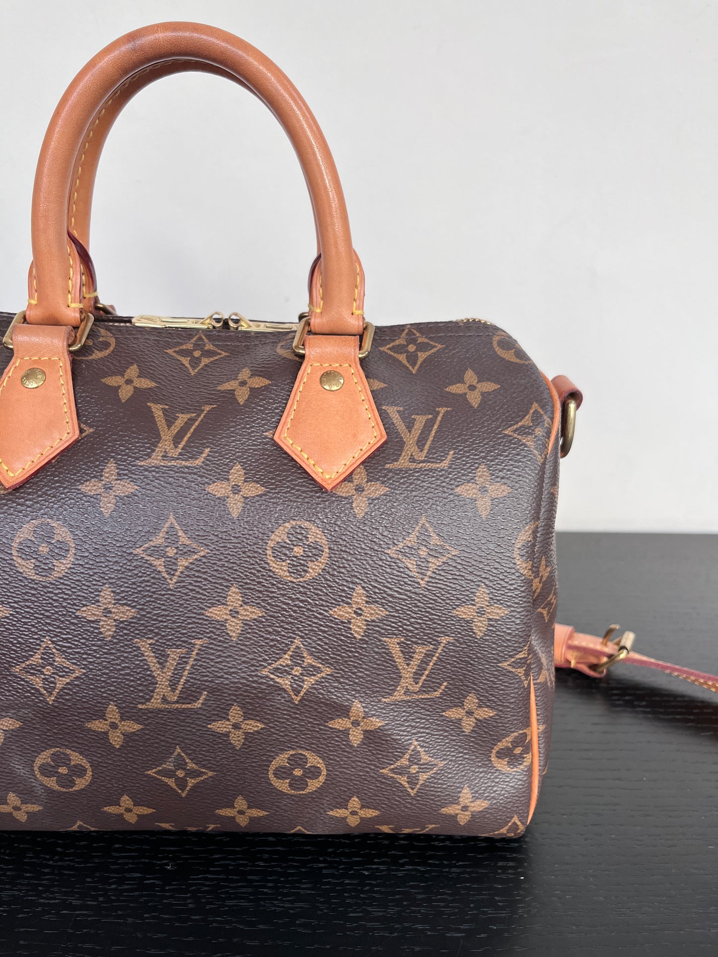 Louis Vuitton Speedy Bandoulière 25 Monogram WITHOUT LOCK & KEYS