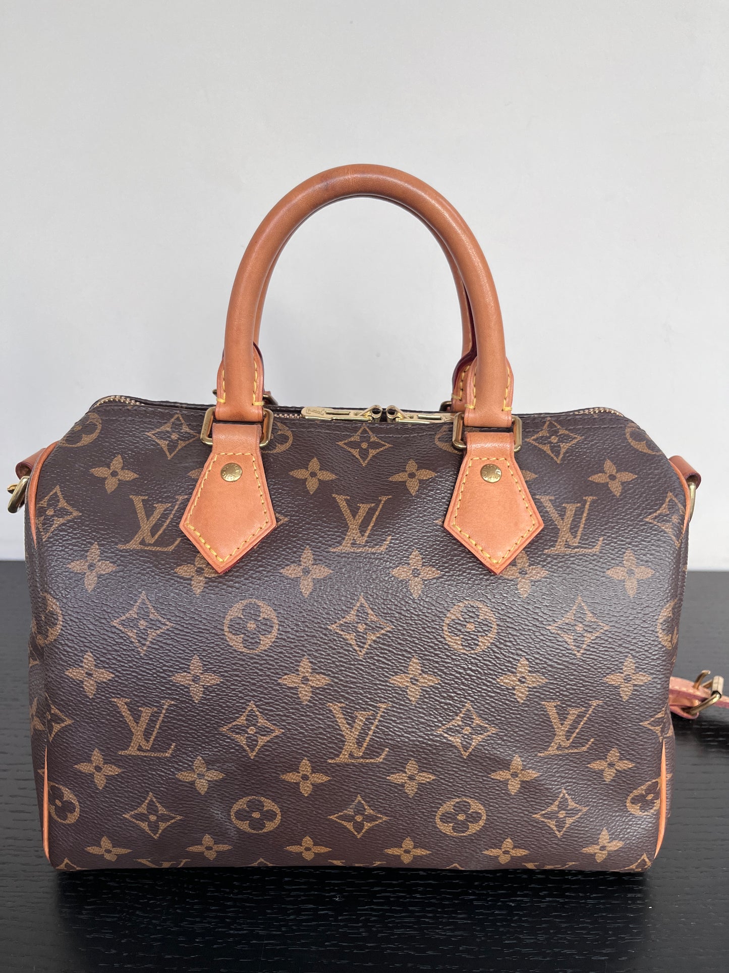 Louis Vuitton Speedy Bandoulière 25 Monogram WITHOUT LOCK & KEYS