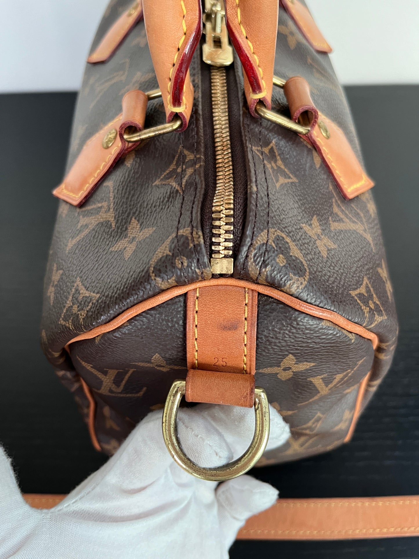 Louis Vuitton Speedy Bandoulière 25 Monogram WITHOUT LOCK & KEYS