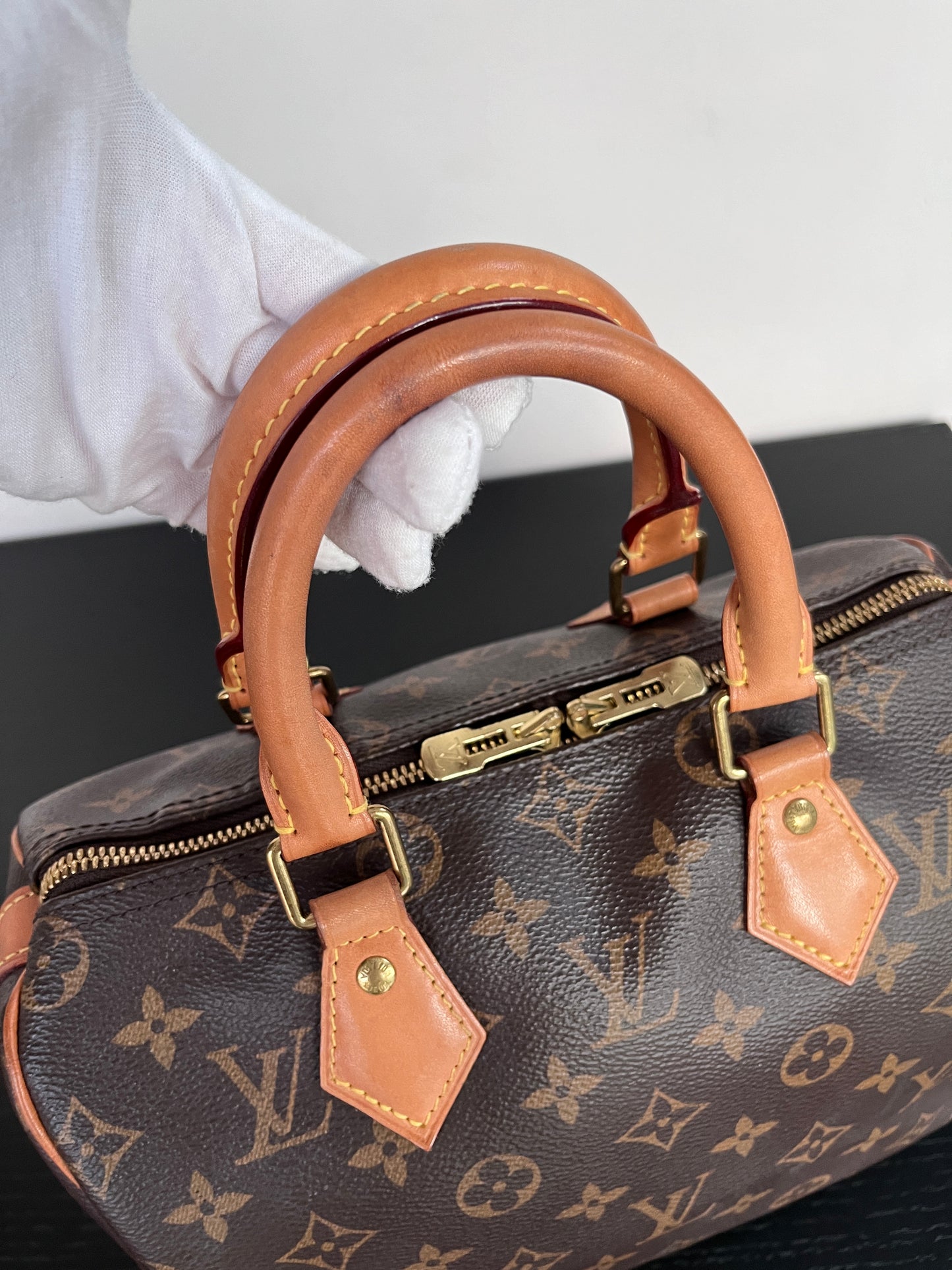 Louis Vuitton Speedy Bandoulière 25 Monogram WITHOUT LOCK & KEYS