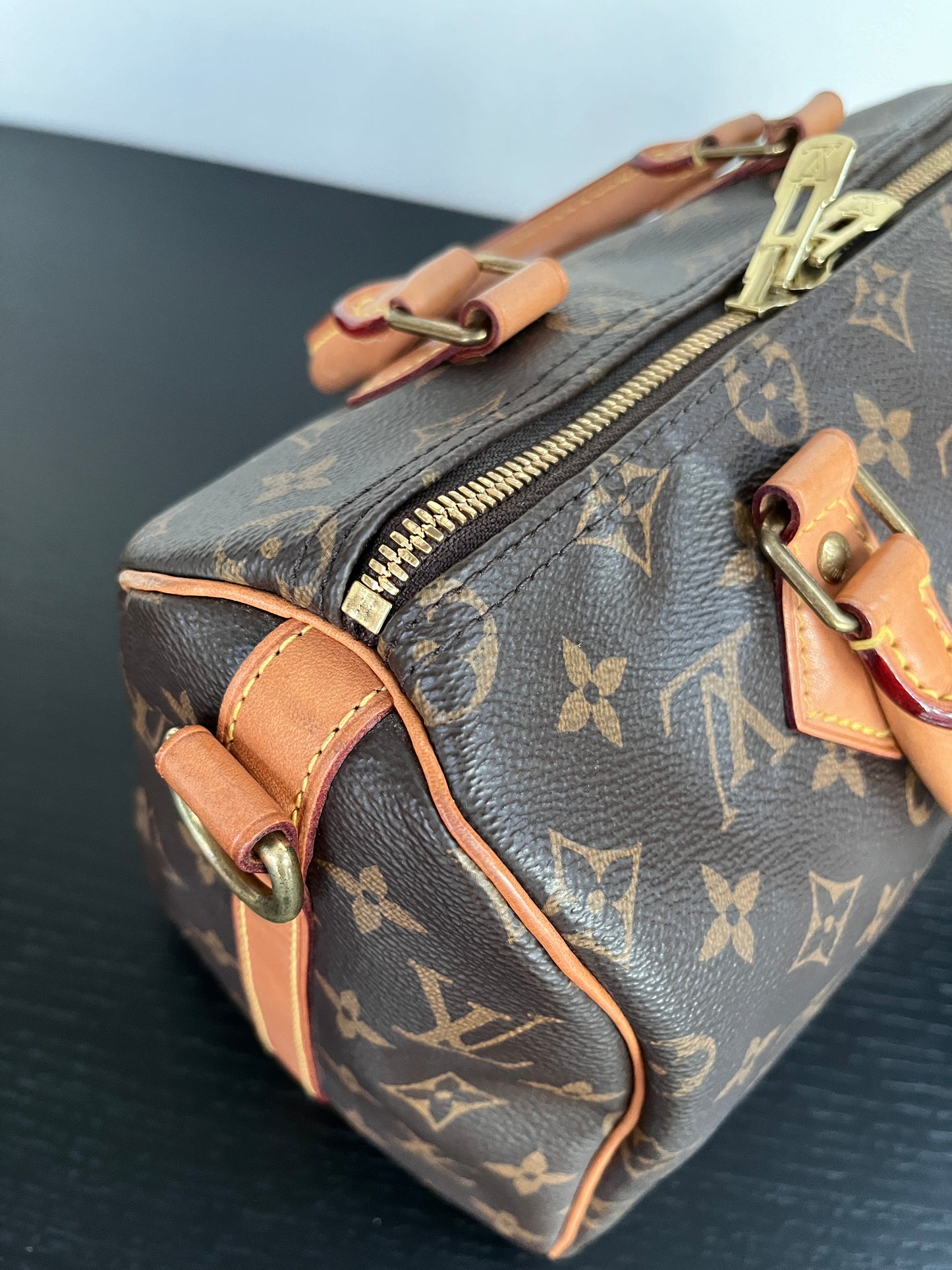 Louis Vuitton Speedy Bandoulière 25 Monogram WITHOUT LOCK & KEYS