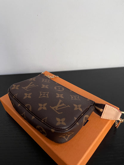 Louis Vuitton Monogram Mini Pochette Accessoires