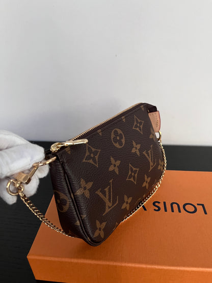 Louis Vuitton Monogram Mini Pochette Accessoires