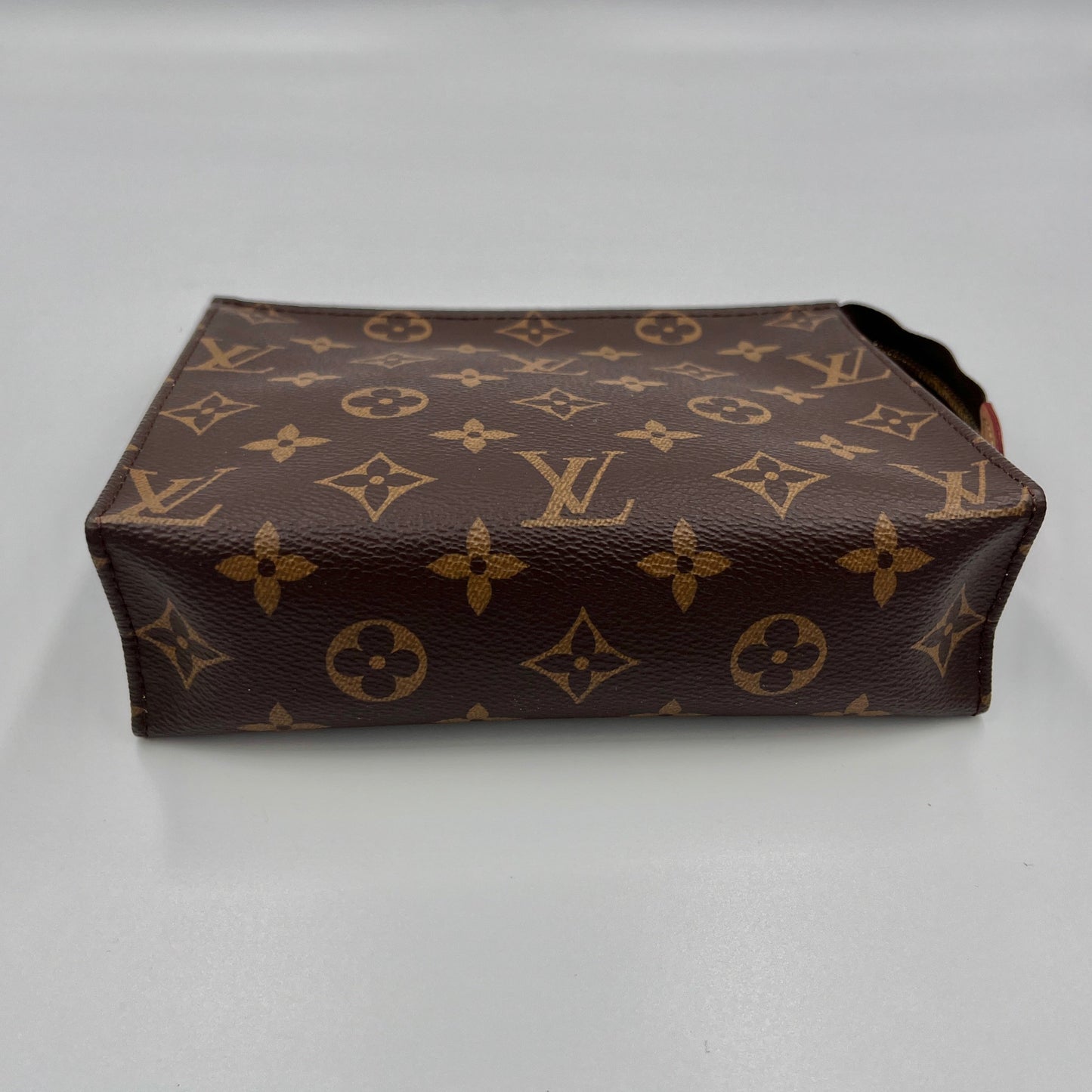 Louis Vuitton Toiletry 19 Monogram Pouch