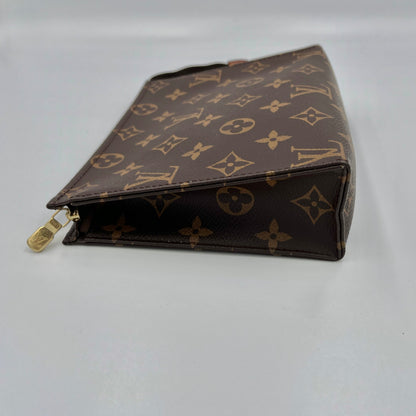 Louis Vuitton Toiletry 19 Monogram Pouch