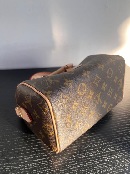 Louis Vuitton Speedy Bandoulière 20 Monogram NO LOCK & KEYS