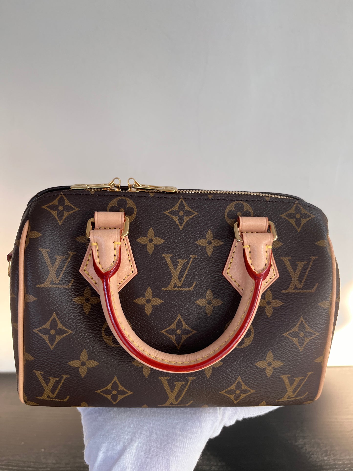 Louis Vuitton Speedy Bandoulière 20 Monogram NO LOCK & KEYS