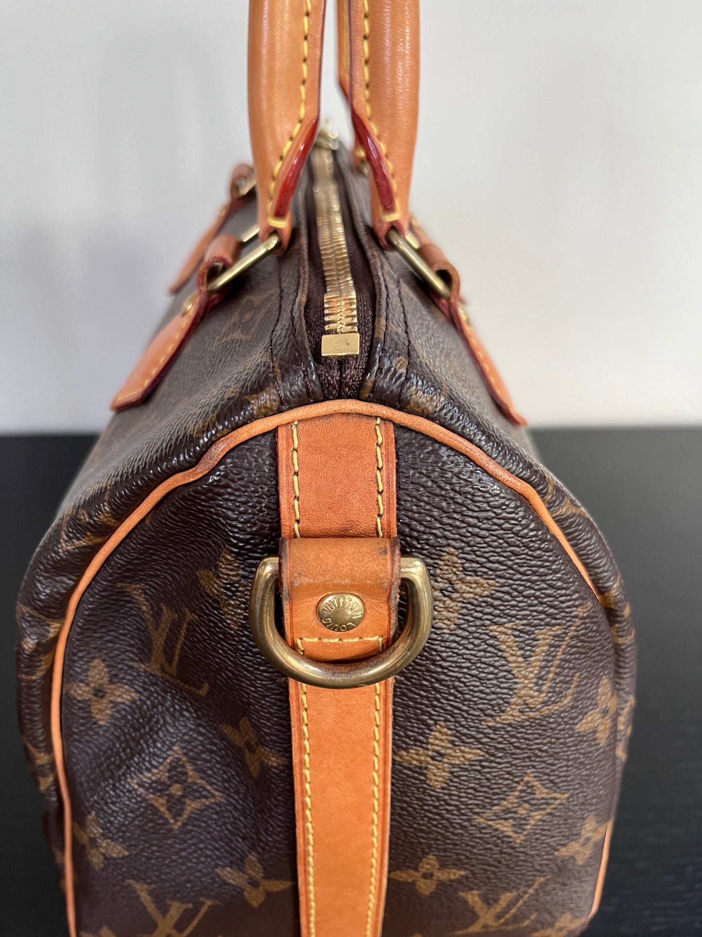 Louis Vuitton Speedy Bandoulière 25 Monogram Microchipped