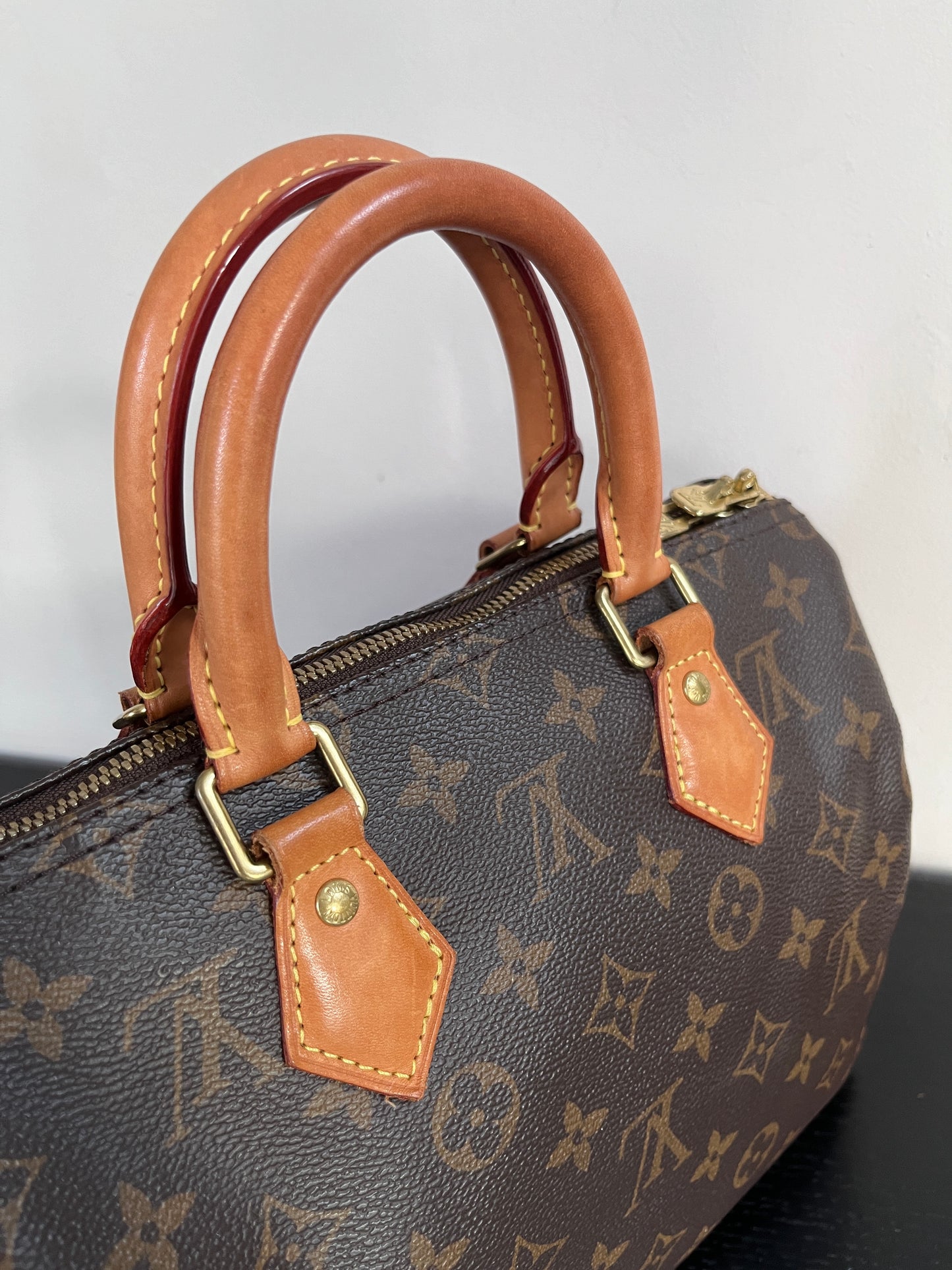 Louis Vuitton Speedy Bandoulière 25 Monogram Microchipped