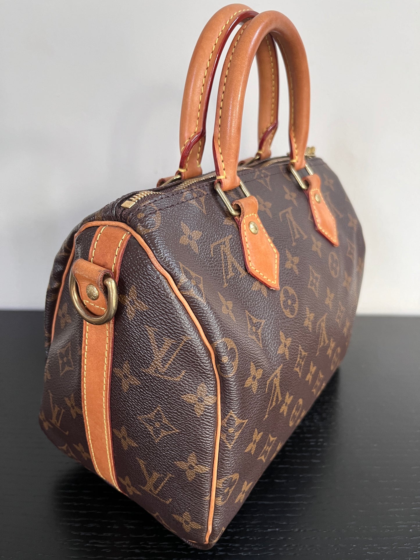 Louis Vuitton Speedy Bandoulière 25 Monogram Microchipped