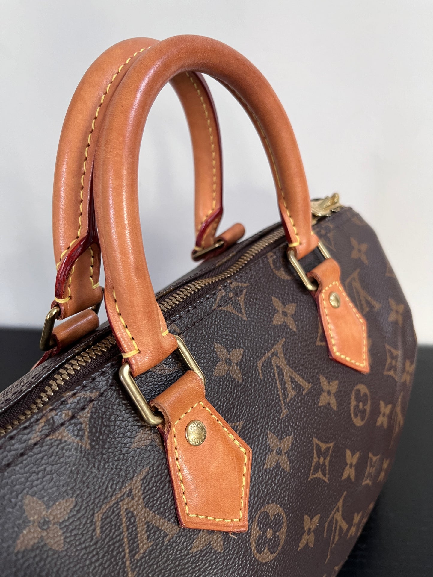 Louis Vuitton Speedy Bandoulière 25 Monogram Microchipped