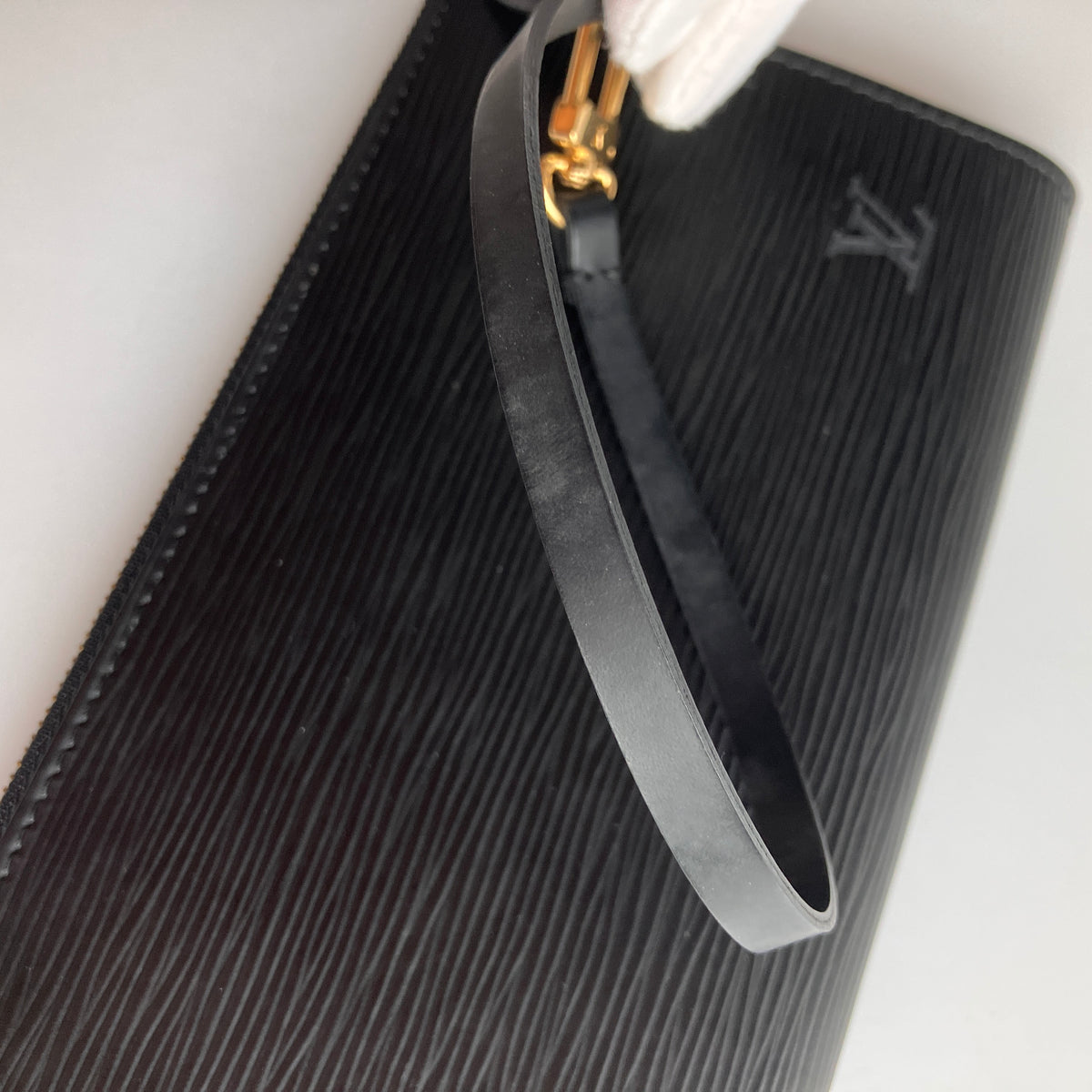 Louis Vuitton Vintage Epi Noir Pochette Accessories