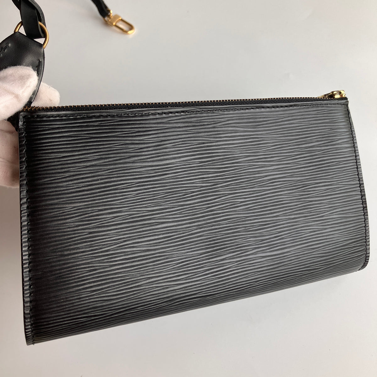Louis Vuitton Vintage Epi Noir Pochette Accessories
