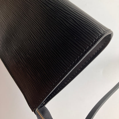 Louis Vuitton Vintage Epi Noir Pochette Accessories