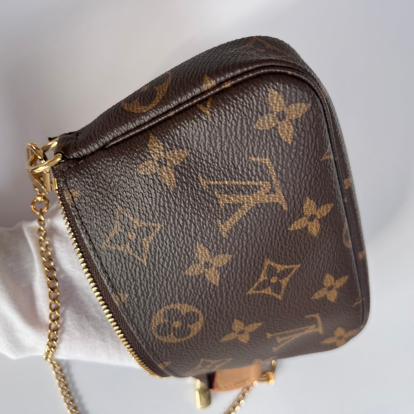 Louis Vuitton 2024 Mini Pochette Accessoires
