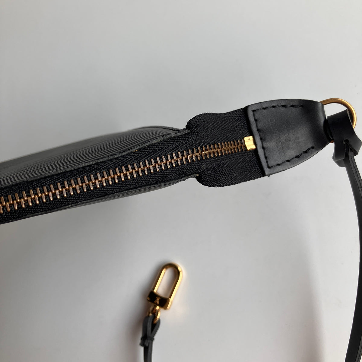 Louis Vuitton Vintage Epi Noir Pochette Accessories
