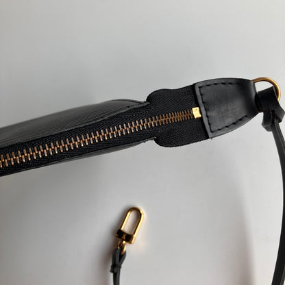 Louis Vuitton Vintage Epi Noir Pochette Accessories