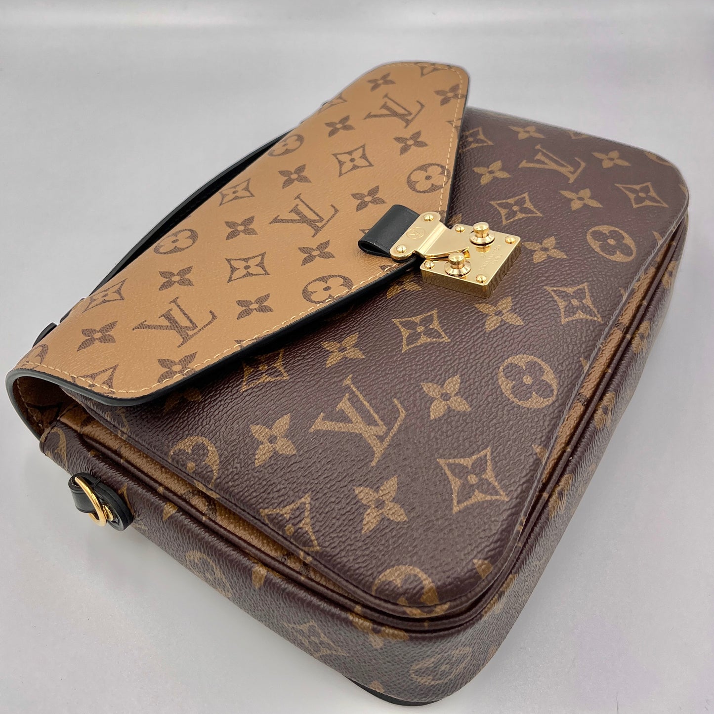 Louis Vuitton Monogram Métis Reverse Pochette