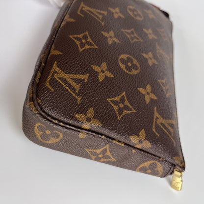 Louis Vuitton Vintage Monogram Pochette/ Pouch